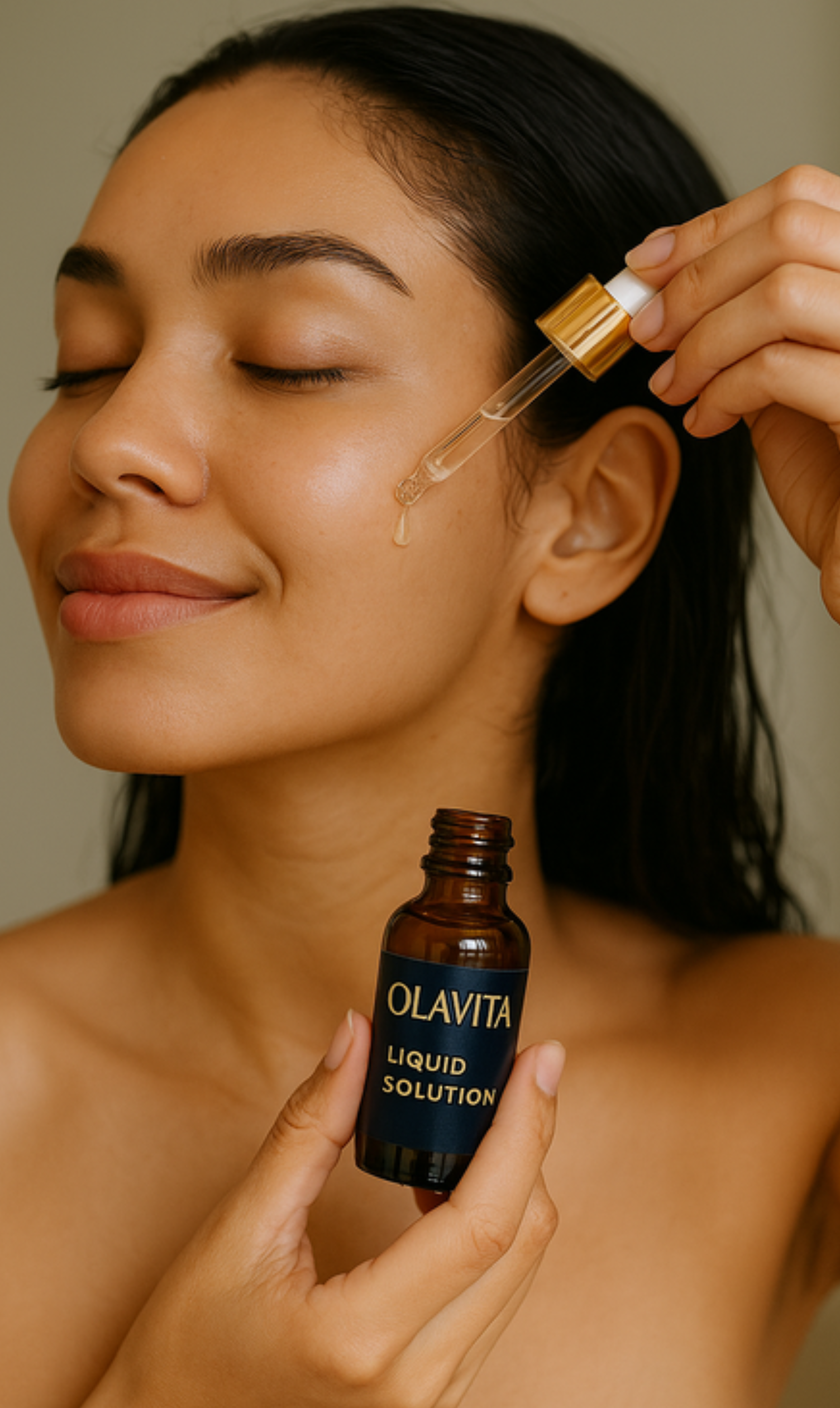 customer using olavita serum